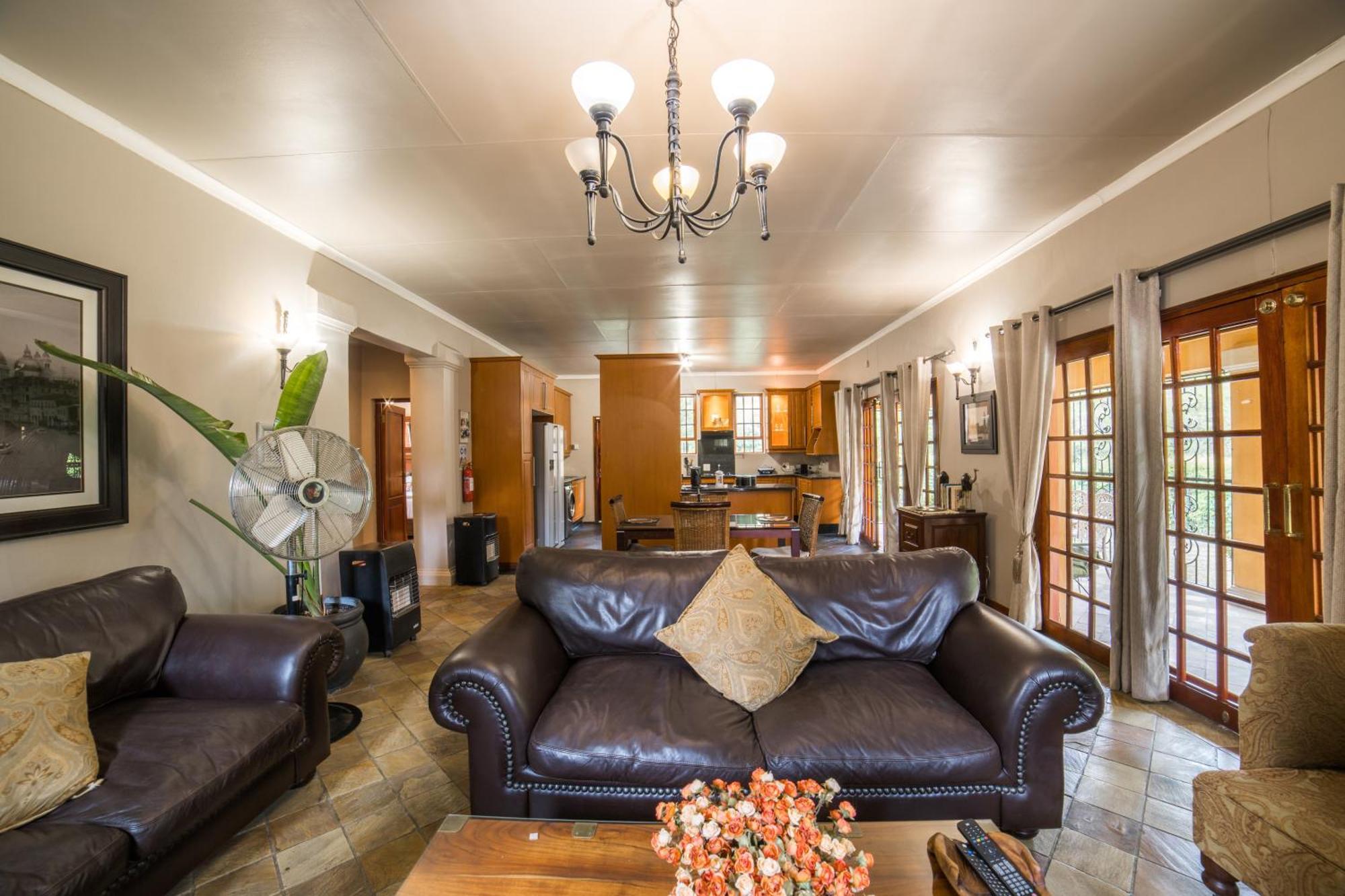Tuareg Guest House 米德兰 外观 照片